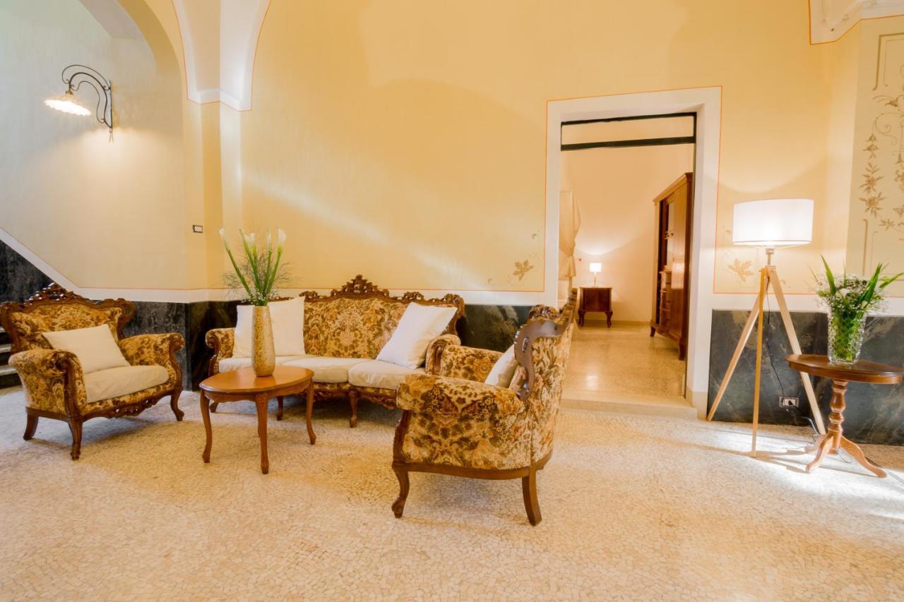 Palazzo Ashian Acquarica del Capo Exterior foto