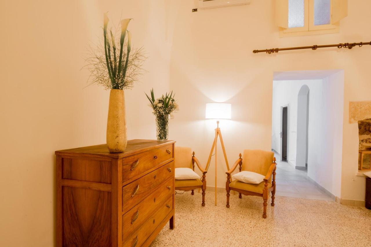 Palazzo Ashian Acquarica del Capo Exterior foto